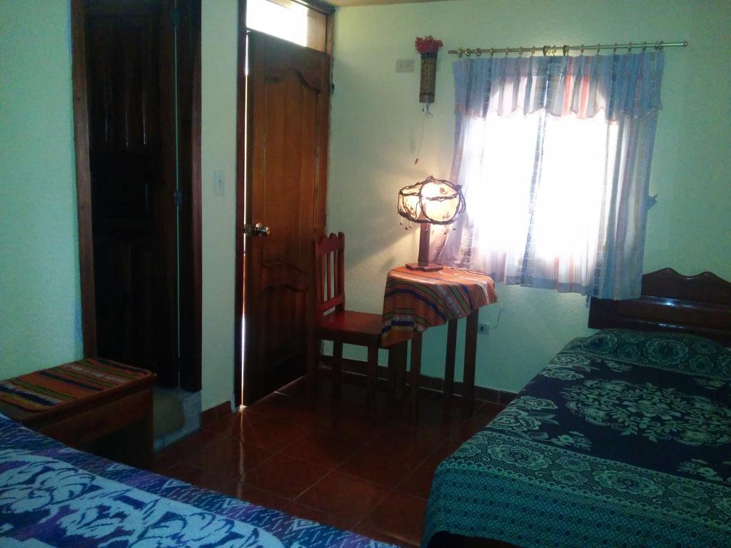 Hostal Curinan Отавало Номер фото