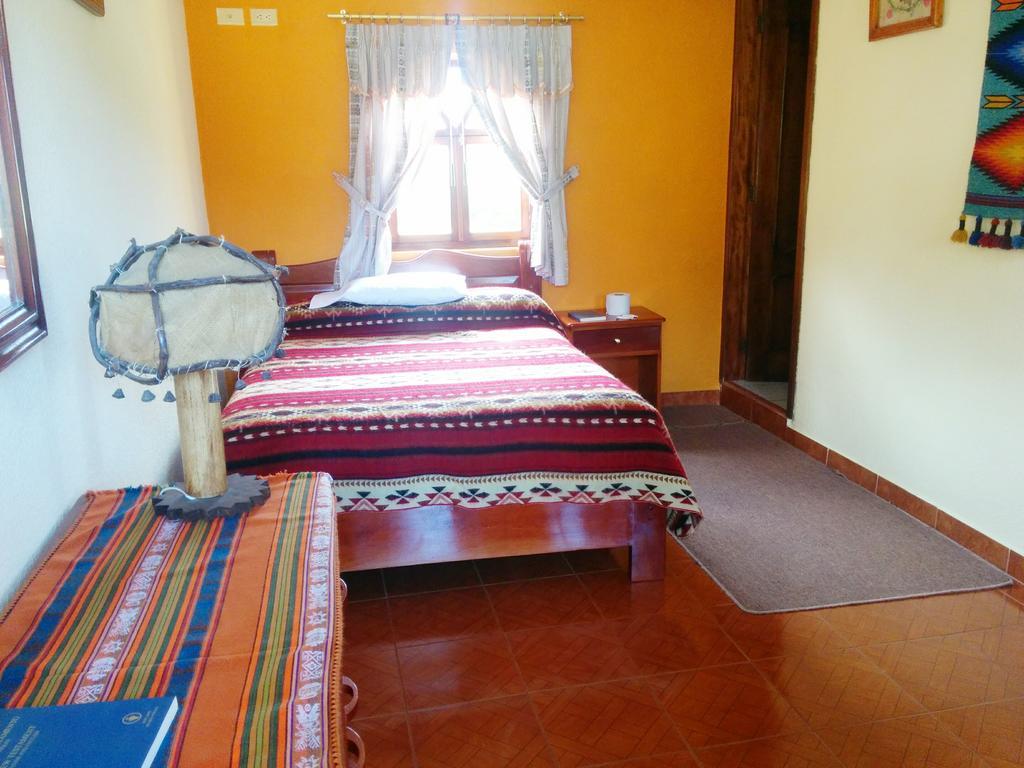 Hostal Curinan Отавало Экстерьер фото