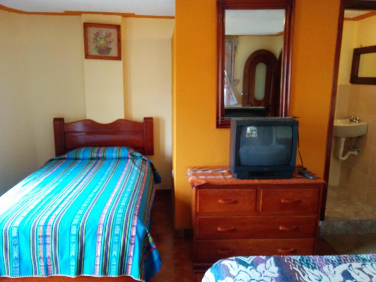 Hostal Curinan Отавало Экстерьер фото